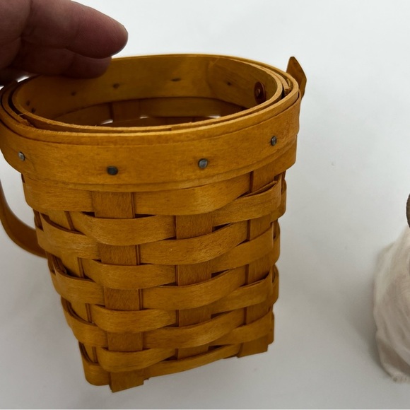 Longaberger 2000 May Morning Glory Basket - Picture 14 of 16